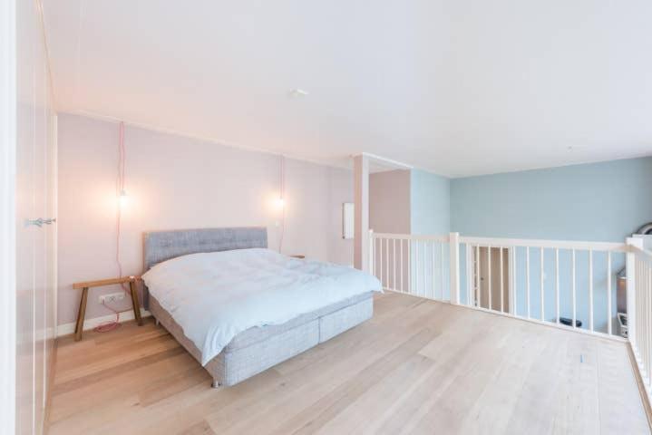 Hip Split Level Apartment On The Ground Floor Amsterdam Exterior photo